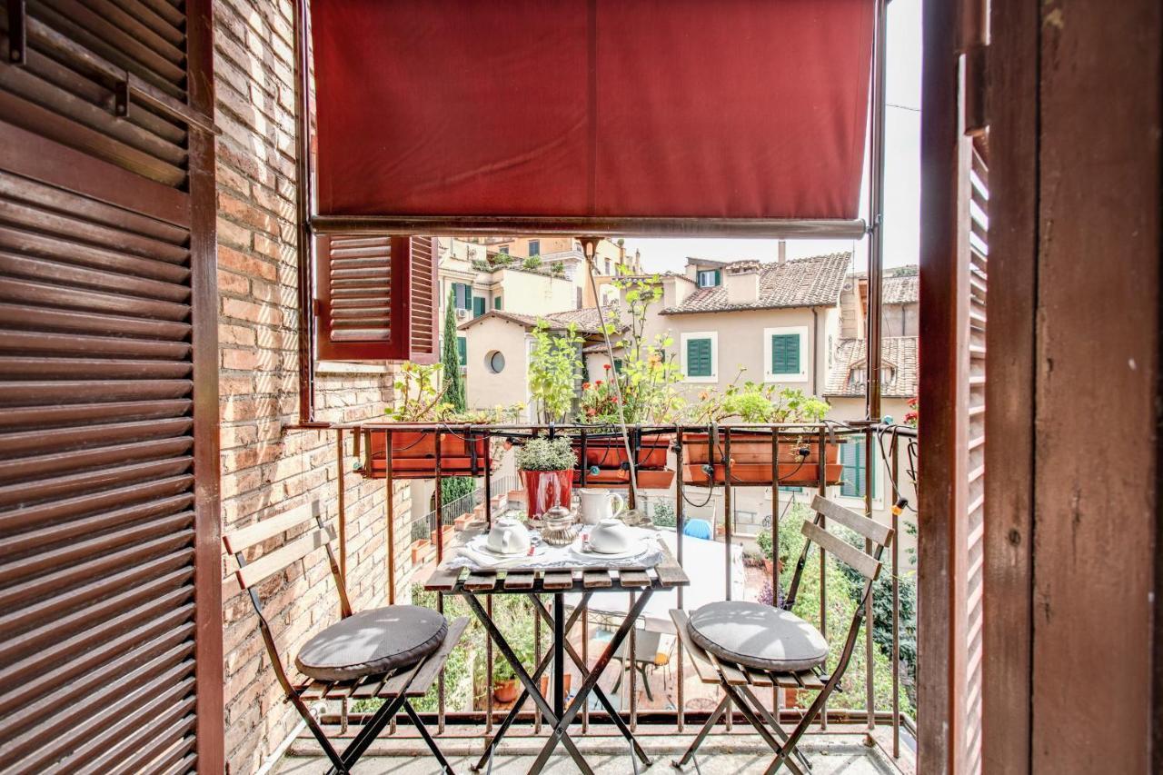 Wonderful With Balcony In Piazza Margana * Roma